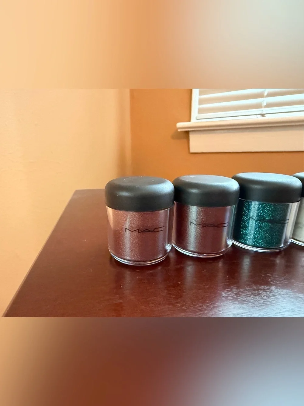14 MAC Cosmetics Loose Pigment- original formula and packaging